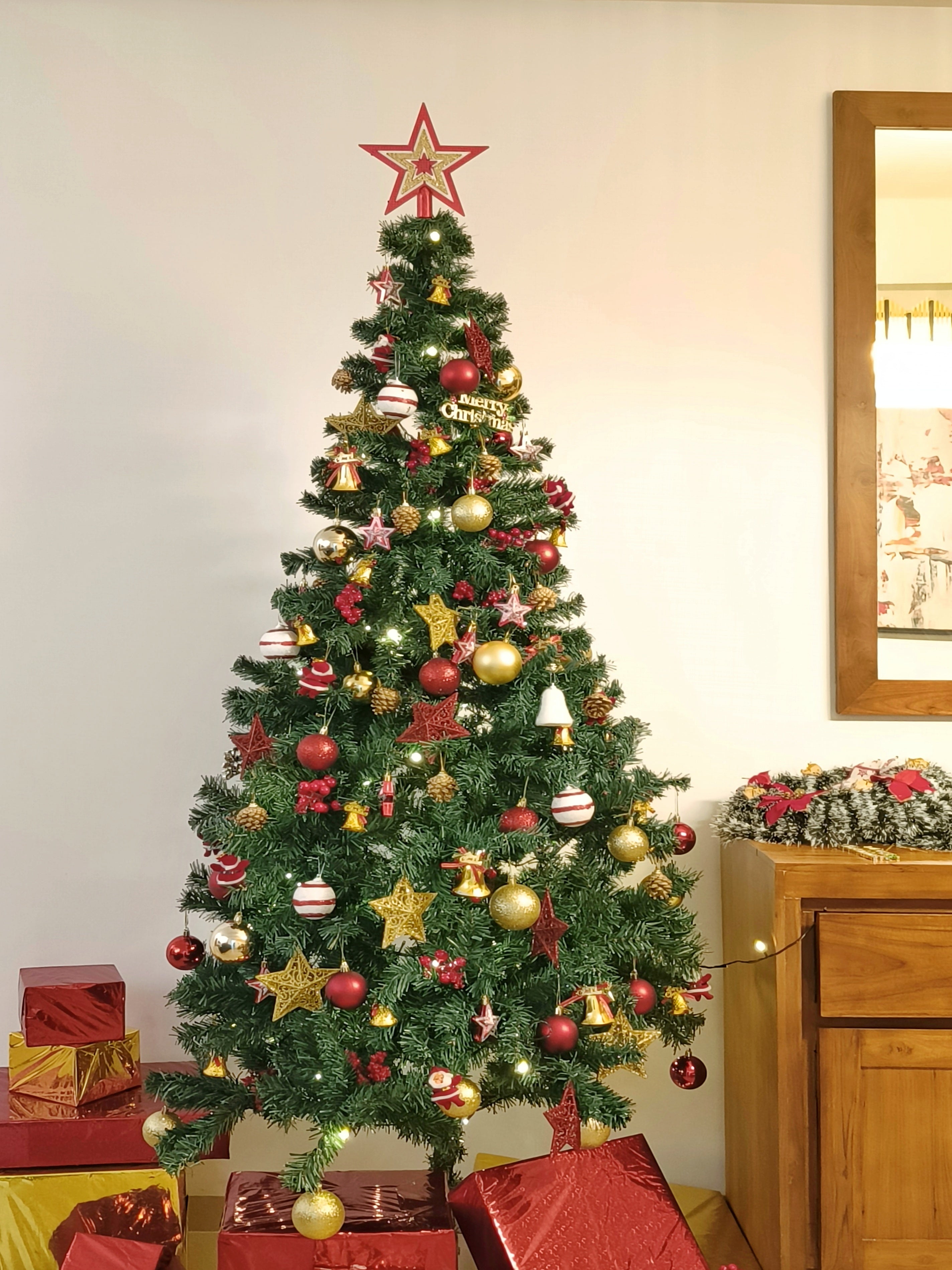 Premium Fir Traditional Christmas Trees | 3, 6 ,7, 8, 10 Feet | Without decorations