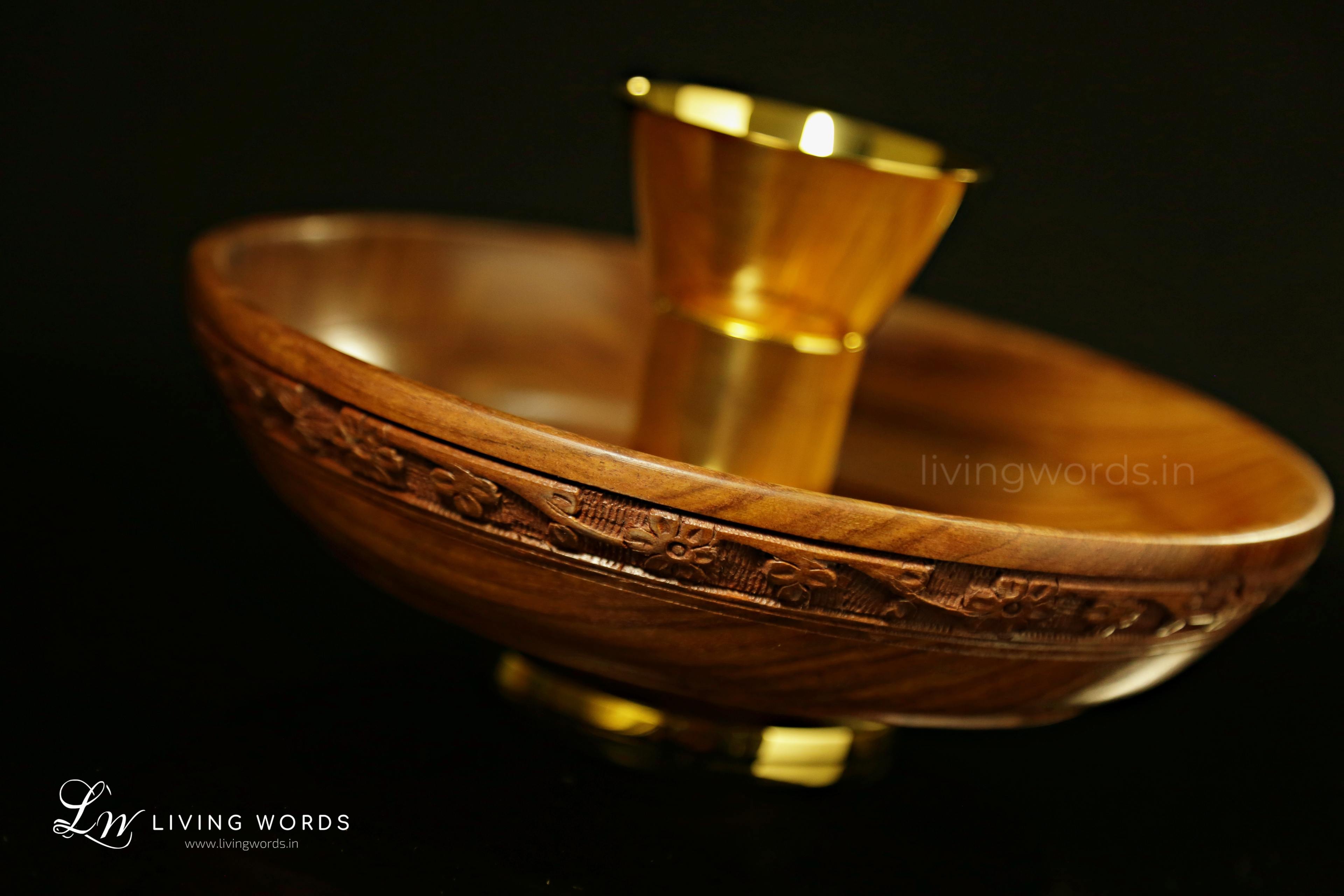 Living Words Church Articles Open Wood  Ciborium with Chalice