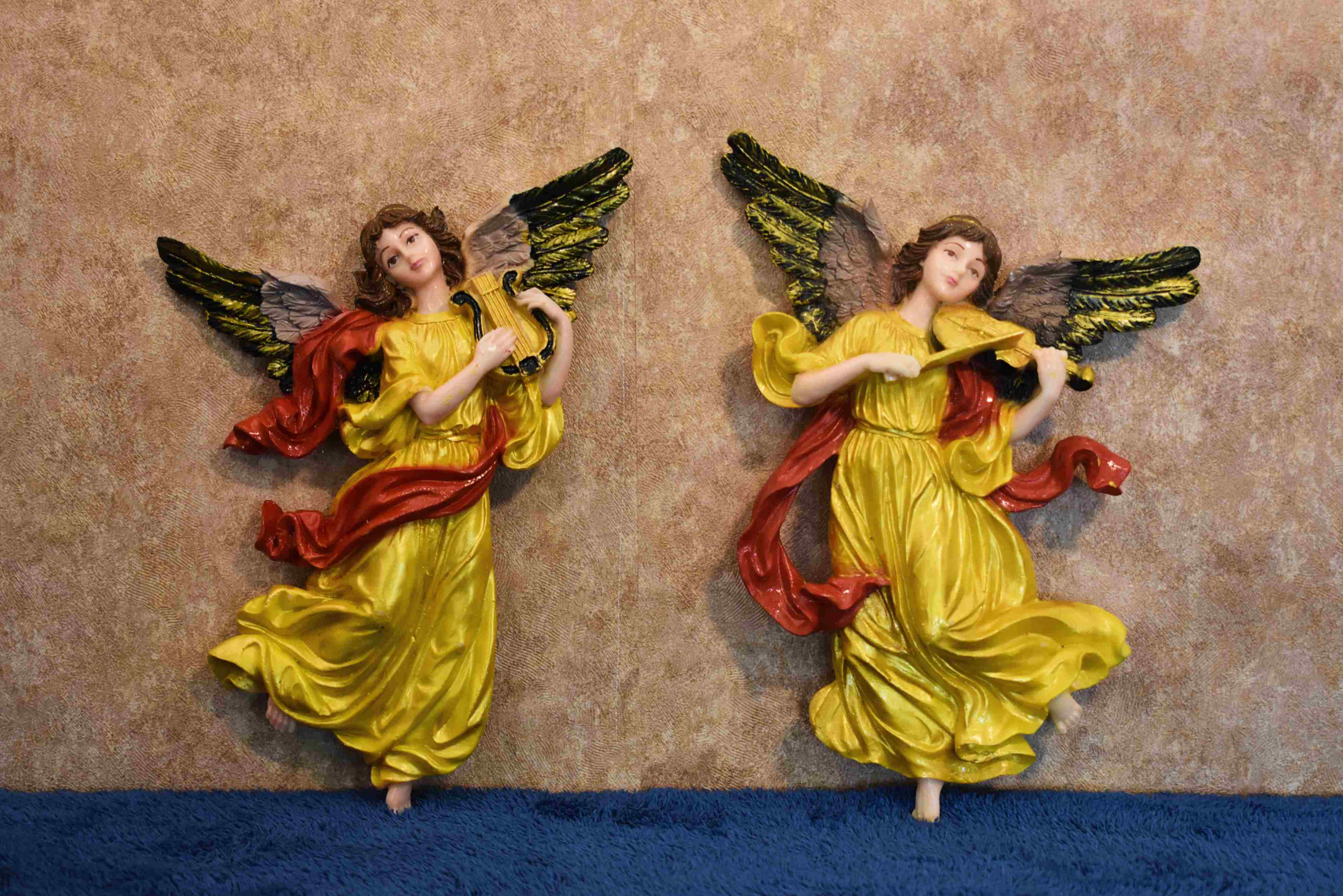 Living Words Set of 2 Wall Mount Angels (8 Inches)
